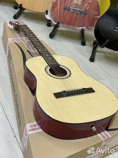 Акустическая гитара