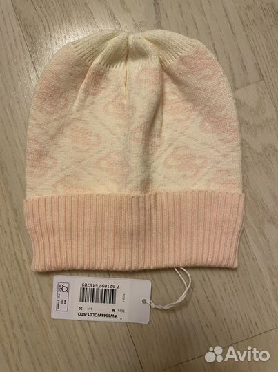 Шапка Guess новая