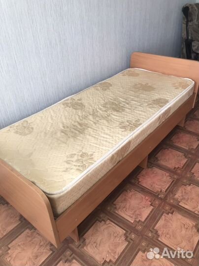 Кровать односпальная с матрасом бу