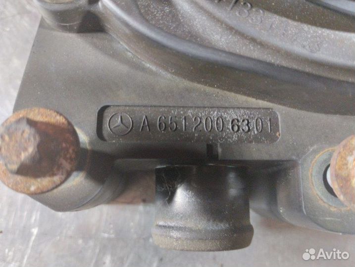 Помпа Mercedes C-Class W204 OM651 2.2 CDI 2014