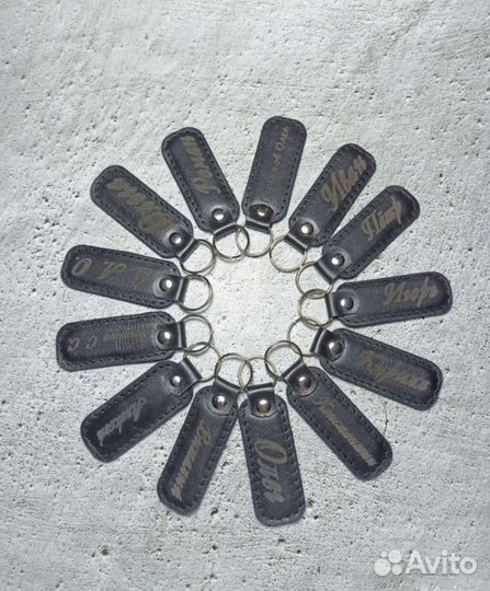 Брелок из натуральной кожи с гравировкой