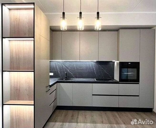 Кухня с барной стойкой