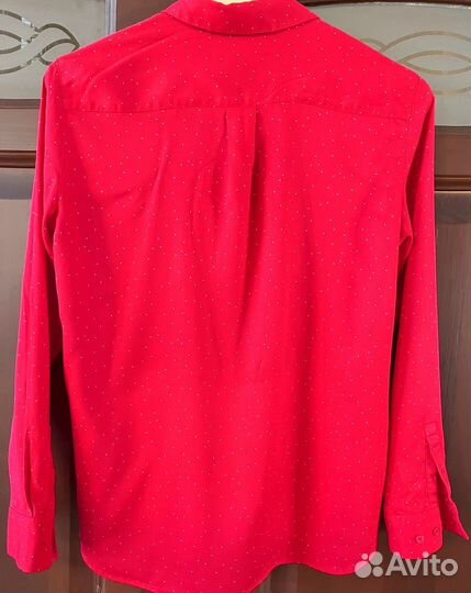 Женская красная рубашка в мелкий горох Uniqlo