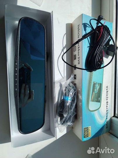 Зеркало заднего вида с регистратором