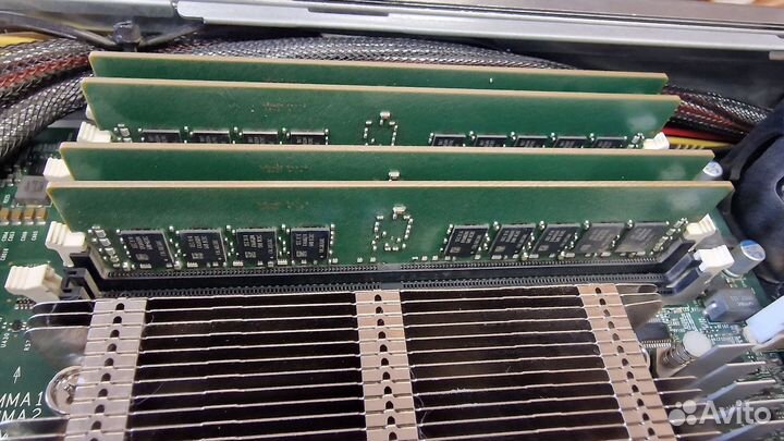 Сервер supermicro SuperServer 1028U-tnrt+