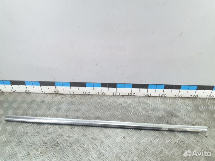 Б/У Накладка стекла переднего левого хром Merce