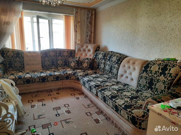 Большой угловой диван бу