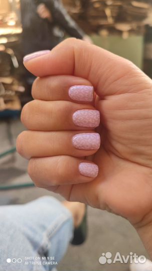 Маникюр в студии 