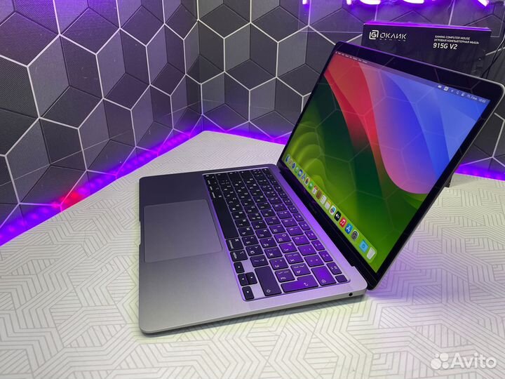 MacBook Air 2020/M1/16gb/256gb/как новый