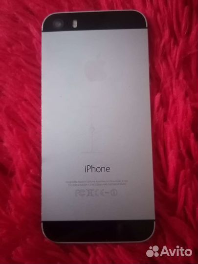 Телефон iPhone 5s
