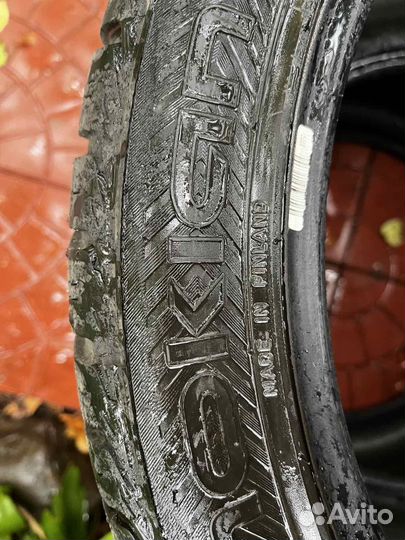 Nokian Tyres WR 295/35 R18