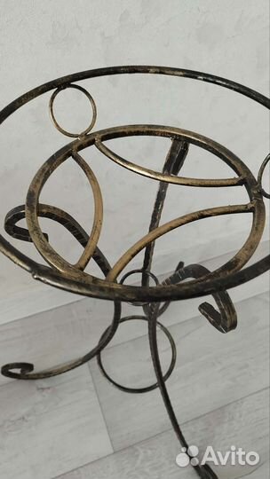 Подставка для цветов металлическая