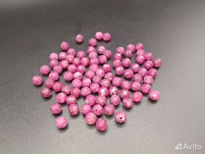 Рубин (корунд) бусины 4,5 мм