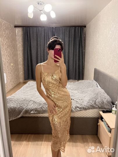 Платье с пайетками