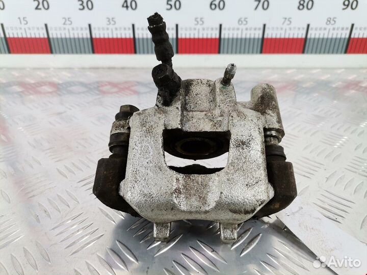 Суппорт задний левый Toyota Prius 2 2006