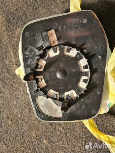 Зеркальный элемент правый Geely Tugella FY 2021