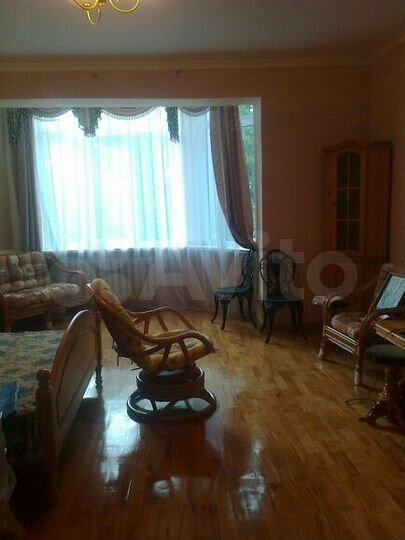 Дом 304 м² на участке 4 сот.