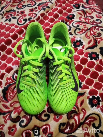 Футбольные бутсы