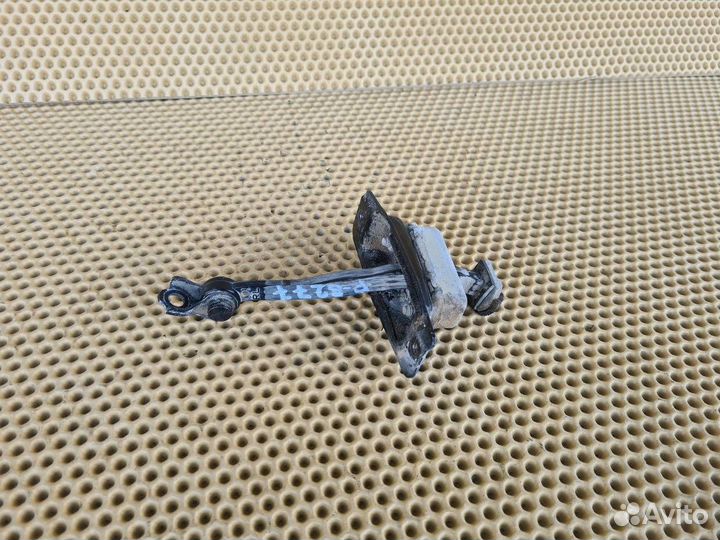 Ограничитель двери задний левый Infiniti Fx Qx70