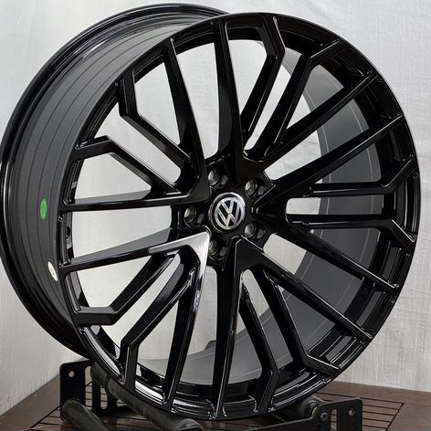 Литые диски Audi 9.5×R22 5×112