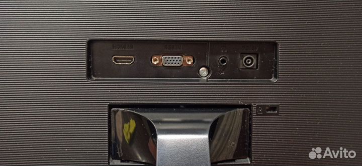 Изогнутый монитор Samsung 27