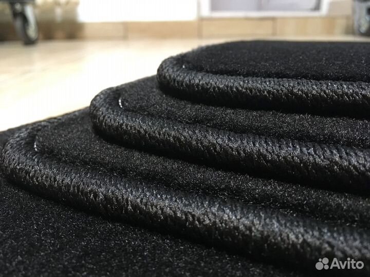 Автоковрики велюровые для Сузуки Витара. черные