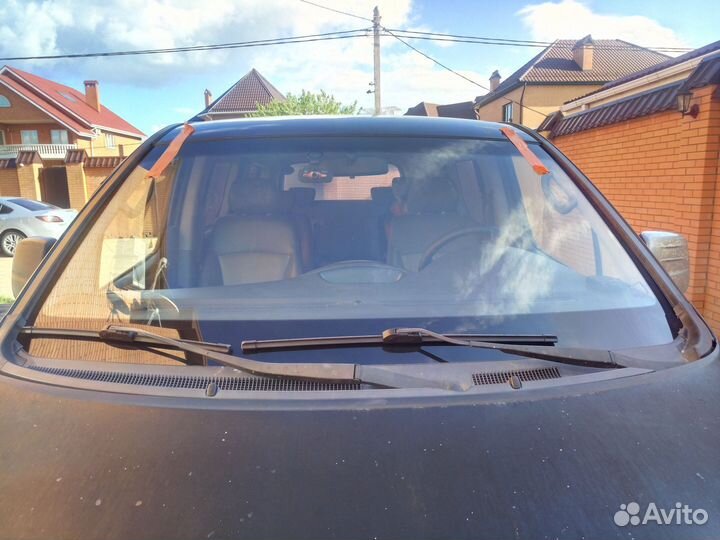 Лобовое стекло Hyundai Starex H1