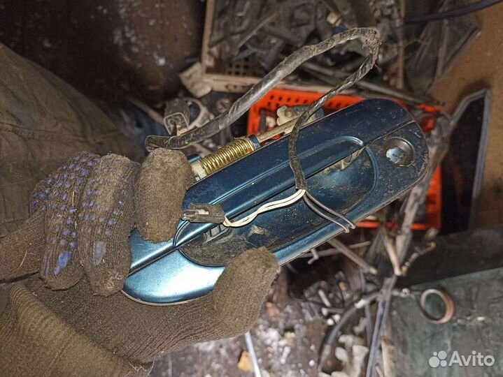 Ручка внешняя передняя левая Mazda 626 GE