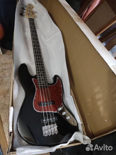 Новая бас гитара Irin / обмен