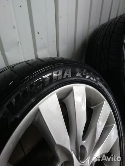 Maxxis MA-Z4S Victra 215/45 R17