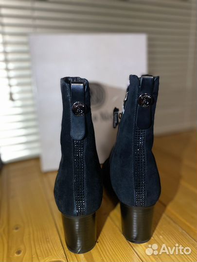 Полусапожки женские замшевые