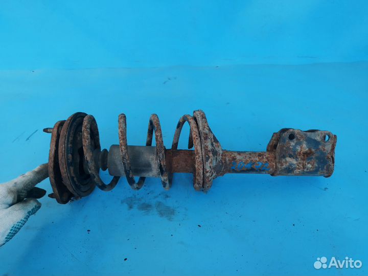 Амортизатор передний правый Mitsubishi Space Star