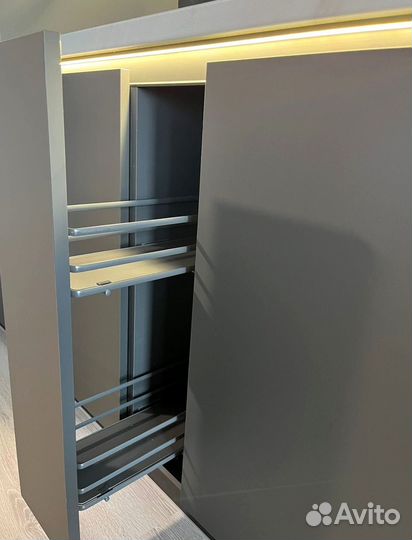 Прямой кухонный гарнитур современный