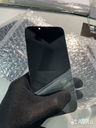 Дисплей iPhone 13