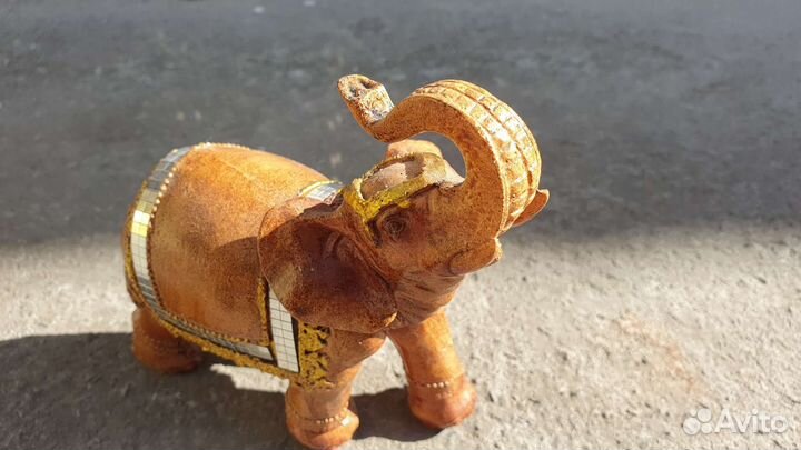 Статуэтка слон