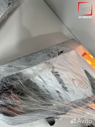 Бегающие поворотник toyota land cruiser 200 V652