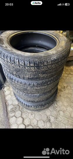 Yokohama Ice Guard Studless IG50 215/65 R17