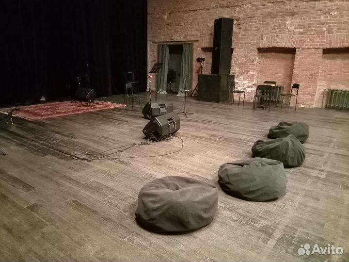 Аренда мини кресло-мешков, пуфов для мероприятий