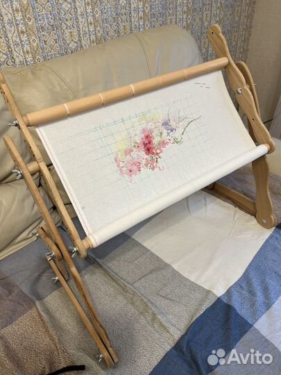 Станок для вышивания диванный