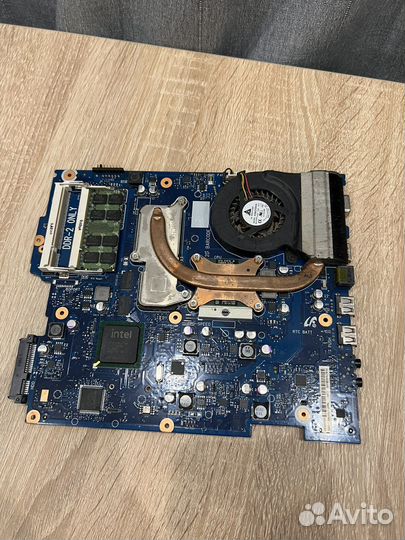 Запчасти на ноутбук Samsung r519