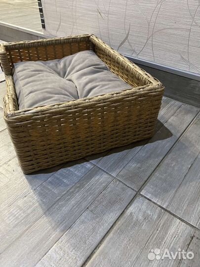 Лежак для кошечек и собак