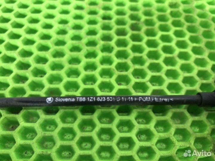 Замок капота Skoda Octavia, Volkswagen Amarok