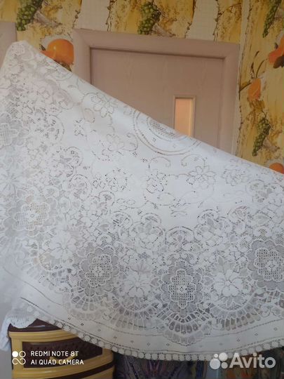 Ажурная скатерть на круглый стол