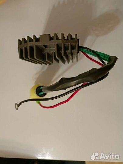 Реле регулятор напряжения Yamaha/Mercury 75-100