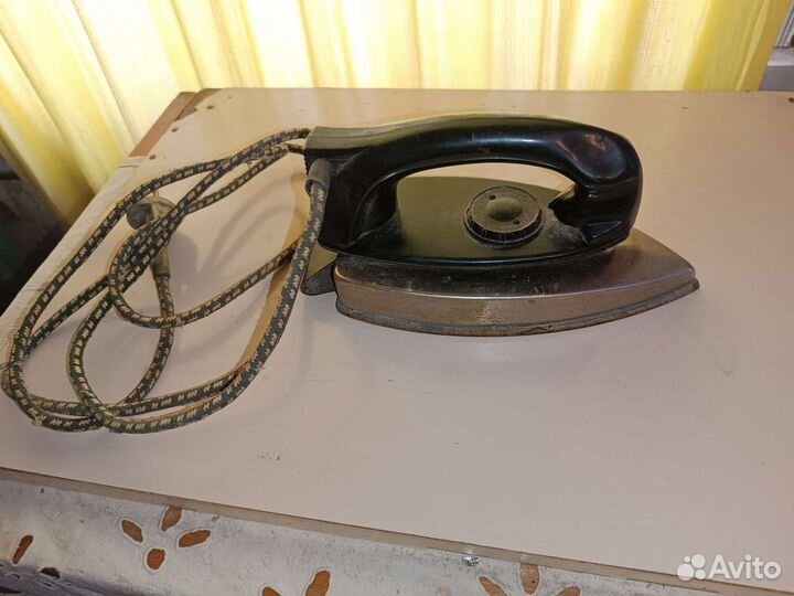 Старинные утюги СССР