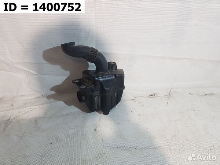 Резонатор воздушного фильтра Volkswagen Jetta