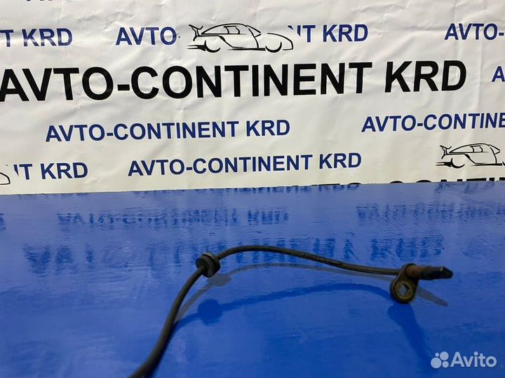 Датчик abs передний левый Nissan Teana J31 VQ23