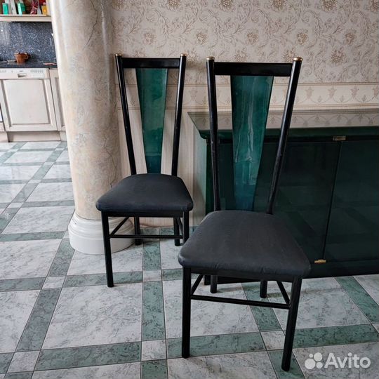 Стулья для гостиной Италия со столом и без стола