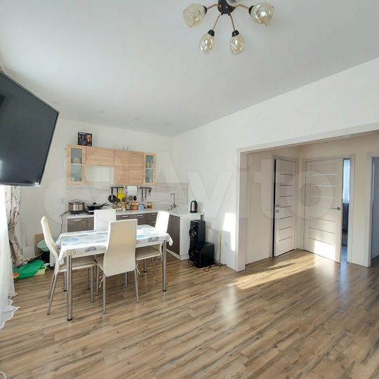 Дом 63 м² на участке 8 сот.