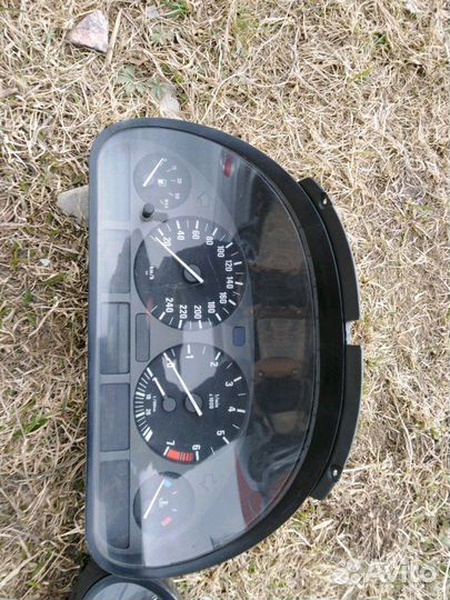 Бмв Е39 97год приборная панель с машинкой